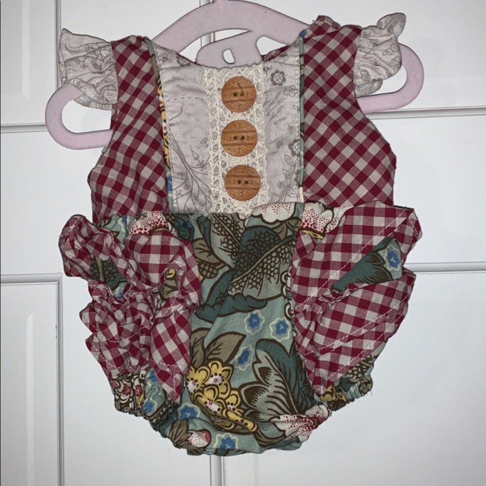 Ric Rac and Ruffles Bubble